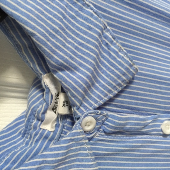 Pinstripe Blue Sleeveless Collar Top - Picture 6 of 6